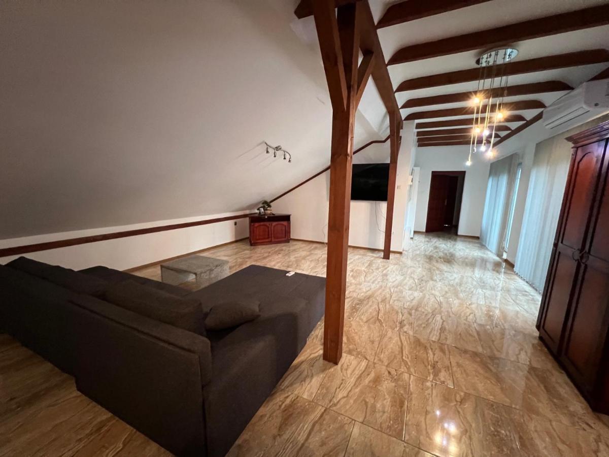 "Apollo" - Domki, Apartamenty I Pokoje Z Klimatyzacja Krynica Morska Exterior photo