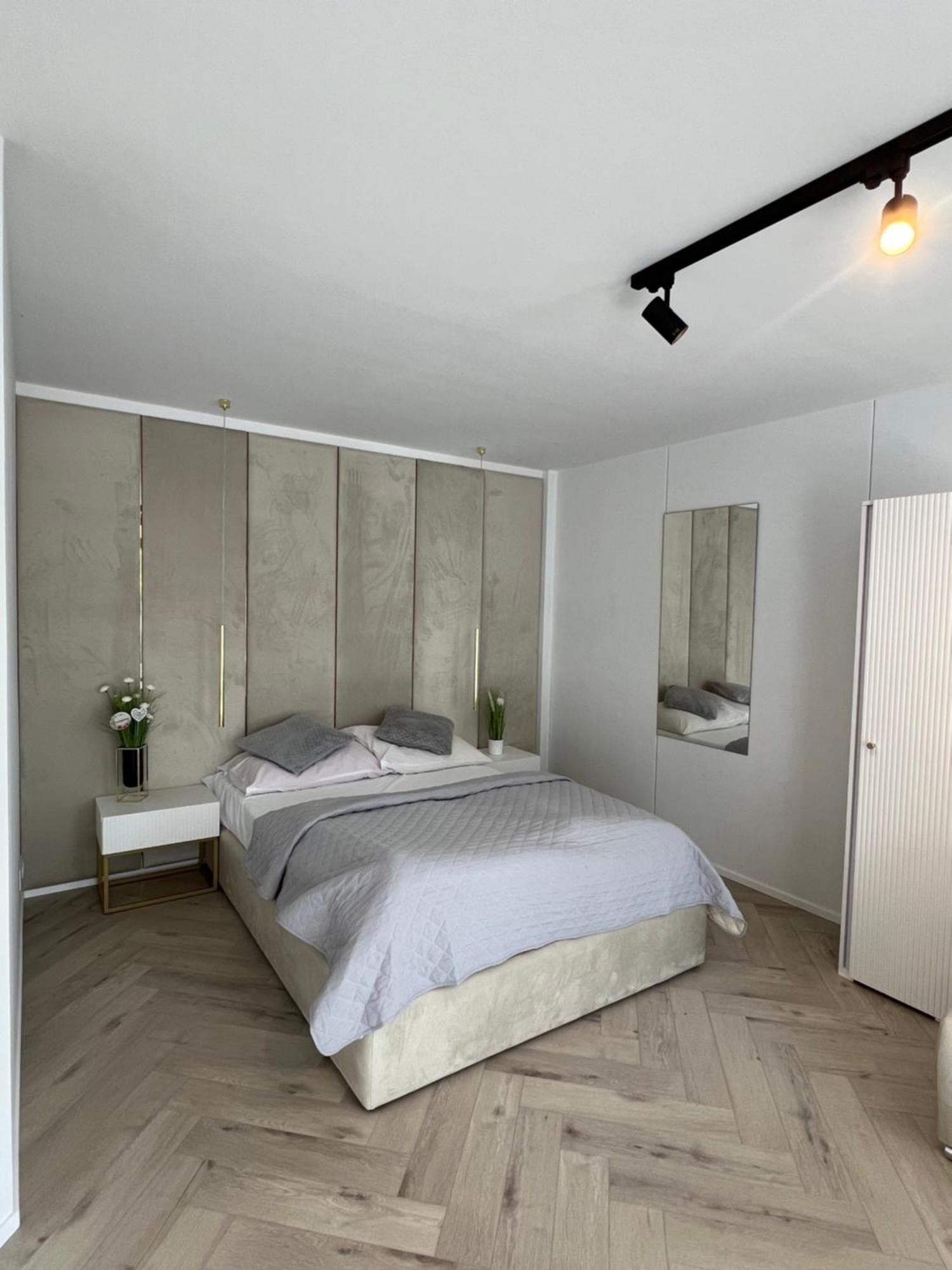 "Apollo" - Domki, Apartamenty I Pokoje Z Klimatyzacja Krynica Morska Exterior photo